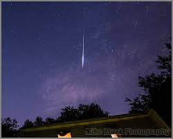 Trận mưa sao băng này xảy ra hàng năm từ hôm nay (12/7), kéo dài đến 23/8. Quan Sat MÆ°a Sao BÄƒng Perseids 2017