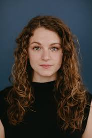 Helena Mueller's Instagram, Twitter & Facebook