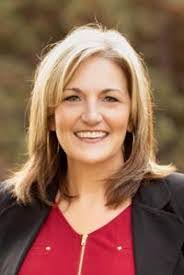 Karen Brockett's Instagram, Twitter & Facebook