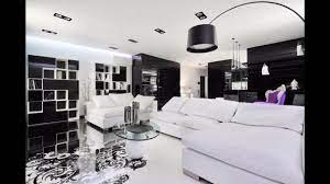La maison moderne se différencie également de la maison traditionnelle par l'optimisation du plan d'organisation des pièces. Idees De Salon Noir Et Blanc Youtube