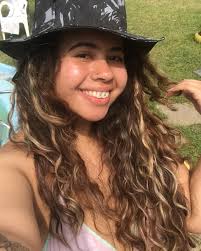 Amanda Caroline (@amandalivii) · Instagram 照片和视频