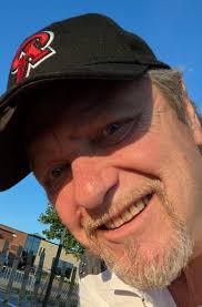 Fun place. Great bands, food and karaoke!