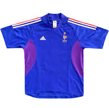 Exhibe avec fierté ton admiration envers l'équipe des experts et toi aussi marque des buts comme michaël guigou, luka karabatic et ludovic fabregas avec la collection de maillots de l'equipe de france de handball en partenariat avec adidas. Maillot Equipe De France Vintage Coupe Du Monde 2002 Vintage Football Area