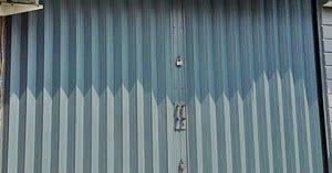 Daftar Harga Rolling Door Folding Gate Terbaru Selain Toko Dan Ruko Garasi Mobil Atau Sepeda Juga Memerlukan Pintu Yang Mana Na Rolling Door Doors Madiun