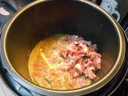 Biasanya, ibu dapat memasukkan sejumlah bahan mpasi bayi ke dalam. Punyalah Jimat Masa Masak Guna Pressure Cooker Ini Yang Mak Mak Perlu Tahu Cara Guna Yang Betul Mingguan Wanita