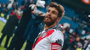 Fans del medioscampista e ídolo de river plate, leonardo ponzio. Esto Nadie Lo Tenia Lanzaron Una Bomba Sobre Ponzio Que Se Origino En El Corazon De River Y Gallardo River Plate El Intransigente