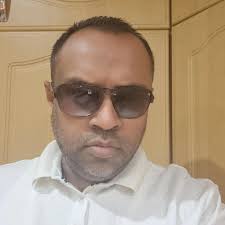 I experienced something painful today. In a taxi...I'm in the front seat  and I see this Juvenile Python...I ask the driver to stop so we can shoooo  it off the road but