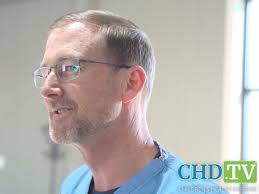 Video shows doctor with measles treating children in US outbreak