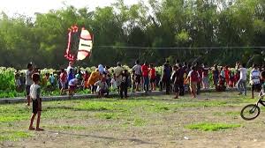 Proses Menerbangkan Layang Layang Terbesar Lomba Layang Layang Sowangan Di 2020 Youtube