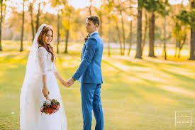 Professional Wedding Photographer In The Gold Coast Is Available At Will Fun Wedding Photography Professional Wedding Photographer Wedding Photography Packages
