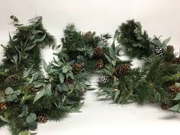 2818 9 Pinecones Eucalyptus Garland Ivyguild Eucalyptus Garland Garland Pine Cones