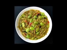 Tumiskan bawang besar dan bahan yang telah dikisar. Cara Memasak Ikan Bilis Masak Tempoyak Petai Youtube