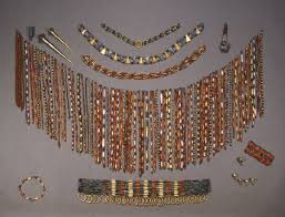 Room 24, panel d, in the assyrian palace at til barsip. Dissecting Mesopotamian Jewelry All Mesopotamia