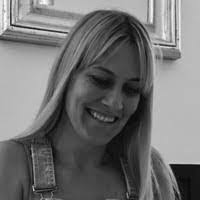 Suzanne Roderick's Instagram, Twitter & Facebook