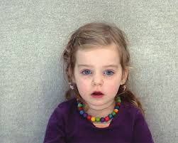 Zum Raum wird hier die Zeit.« Mit der Zeit über die Zeit zu arbeiten, die  Zeit selbst zum künstlerischen Material zu machen