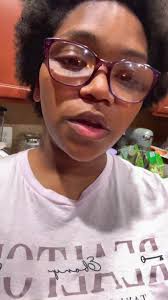 Ebony Mama with Heavy behind Flaunt