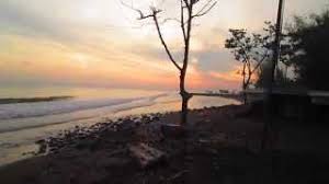 Fasilitas wisata dipantai ini juga cukup lengkap. Pantai Sigandu Suguhan Keindahan Alam Di Jawa Tengah Jawa Tengah