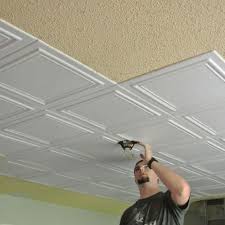 Mise A Niveau Du Budget Plafond De Mais Souffle Au Revoir In 2020 Popcorn Ceiling Remodel Bedroom Home Remodeling