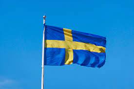 Lyrics:sverige, sverige älskade vän en tiger som skäms jag vet hur det känns när allvaret har blivit ett skämt när tystnaden skräms vad är det som hänt välko. Sverige Pa Forsteplass I Ny Innvandrings Rapport Vg