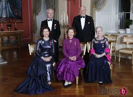 Suecia viene siendo, en los últimos años, la selección más fuerte de escandinavia. Carlos Gustavo De Suecia Harald De Noruega Silvia De Suecia Sonia De Noruega Y Margarita De Dinamarcaeinado 25 Aniversario Del Reinado De Harald De Noruega Foto En Bekia Actualidad