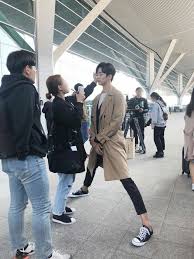 이광수 / lee kwang soo. Hilarious Moments Male Stars Struggle With Their Massive Height Starbiz Net