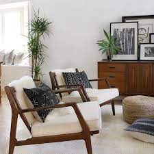 As you start browsing furniture, decorating and wall ideas for your room, think about the space's desired purpose and focus on a few staple items, such as a comfortable sofa and a coffee table, then choose the rest of the accent furniture and wall decor accordingly. Pin On Home