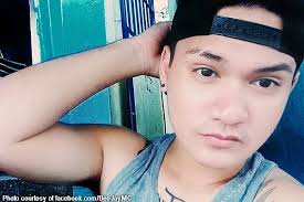 AWW! Kahalikan ni Chokoleit, proud sa kissing scandal video