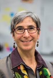 Lisa Dahms's Instagram, Twitter & Facebook