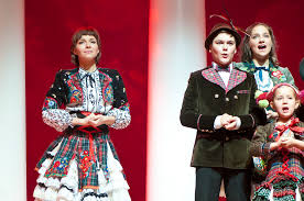 Jun 25, 2021 · трейлер фильма хэллоуин убивает (смотрите на kinonews.ru) производство компаний: Debyut Ekateriny Gusevoj V Myuzikle Zvuki Muzyki Myuzikl Z Flickr