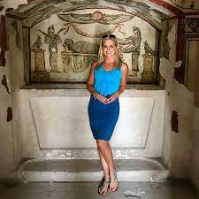 Catch her anchoring the 6,9,10,11pm. Courtney Friel Feet 10 Photos Celebrity Feet Com