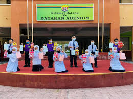 Download mp3 tarian inang sk taman sungai besi indah dalam sa dan video mp4 gratis. Sk Taman Sungai Besi Indah Home Facebook