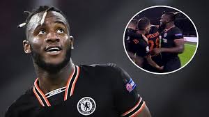 78 batshuayi st 75 pac. Can I Have My Balls Back Please Batshuayi Calls Out Jorginho After Bizarre Celebration Sees Him Poke Chelsea Team Mate Goal Com