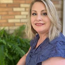 They really do love each other just having a “sisterly” moment.