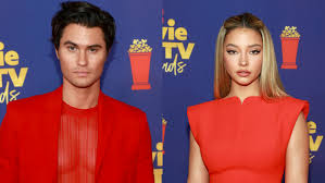 Maybe you would like to learn more about one of these? Outer Banks Stars Chase Stokes And Madelyn Cline On Filming The Show As A Couple Exclusive Wusa9 Com