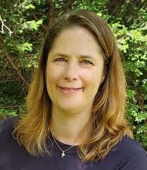 Jennifer Lukas's Instagram, Twitter & Facebook