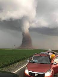From english tornado, from spanish tronada (thunderstorm). Stormhour On Twitter A Spectacular Tornado Formed Today Over Calarasi On The South Eastern Plain Of Romania Raising Huge Amounts Of Soil That Gave The Vortex Shapes And Colours Video Https T Co Oks1oglsg3 Tornado