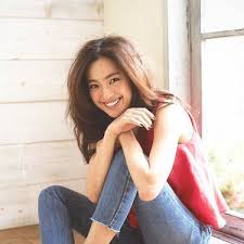 — 中村 アン (@annenakamura) april 3, 2021 冒頭でもお伝えした通り、中村さんは自身が出演するドラマ『着飾る恋には理由があって』の撮影にあたり、髪の毛をバッサリ30㎝カットしています。 ä¸­æ'ã‚¢ãƒ³ã®é«ªåž‹ã« ã‚„ã‚Šæ–¹ å·»ãæ–¹ç´¹ä»‹ ã‚ªãƒ¼ãƒ€ãƒ¼æ–¹æ³•ã‚‚è§£èª¬ Lovely