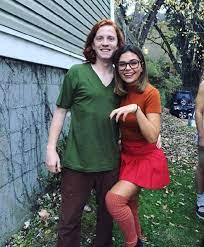 On The Subject Of Halloween Costumes For Couples There Are Tons Of Options Usually The Scary Celebration Tends Halloween Outfits Velma Costume Shaggy Costume