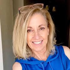 Estoy deseando que mi cachorro esté completamente vacunado para poder  empezar a llevarlo a lugares. Todavía es demasiado pequeño para la rabia  porque él era el enano. Pero necesito que empiece con