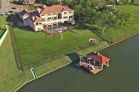 Urban farmhouse designs was started by jason and cherami thomas in 2013. Luxury Auction Date Approaches For Impressive Lakefront Mansion In Outer Dallas Tx