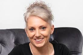 Donna Brierley's Instagram, Twitter & Facebook