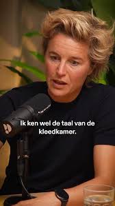 Omdenken (deel 1)••••••• Vorige aflevering in Kamp van Koningsbrugge was te  zien hoe de cursisten de befaamde “dijkenmars” liepen. Ze zijn nu echt moe,  hebben honger, pijn en geen idee hoe ver