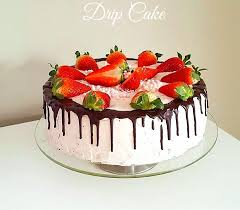 Drip Cake Alle Fragole I Sapori Di Casa Fragole Dolci Dolci Tentazioni