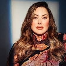 Derek Arnett's Instagram, Twitter & Facebook