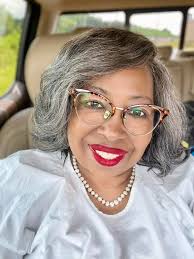 Happy Sunday everybody!💛♥️🌞 Is wearing white a 1st Sunday tradition at  your church? If so, tell us your church name below. At our church, the  stewardesses wear white and assist the pastor