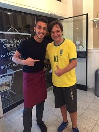 Dalla casa degli spiriti alla piccola atene ambra angiolini a verissimo: Un Caro Amico Sportivo E Passato A Trovarci Fabio Caressa Adora Cocco Lime E Mango Photo De Gelateria E Pasticceria Artigianale Dulcis Segrate Tripadvisor