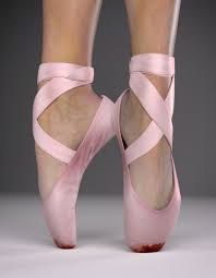 En Pointe Pointe Shoes Photography Ballet Pointe Shoes Ballet Feet