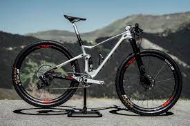 And this is the new spark build, . Nino Schurter Bike Check Scott Spark 900
