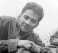 Frank Derry's Instagram, Twitter & Facebook