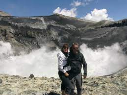 Junto al volcán copahue, al pie de la cordillera de los andes, hacen una combinación perfecta para que copahue sea un paraíso termal. Chimenea Del Volcan Copahue Picture Of Volcano Copahue Neuquen Tripadvisor